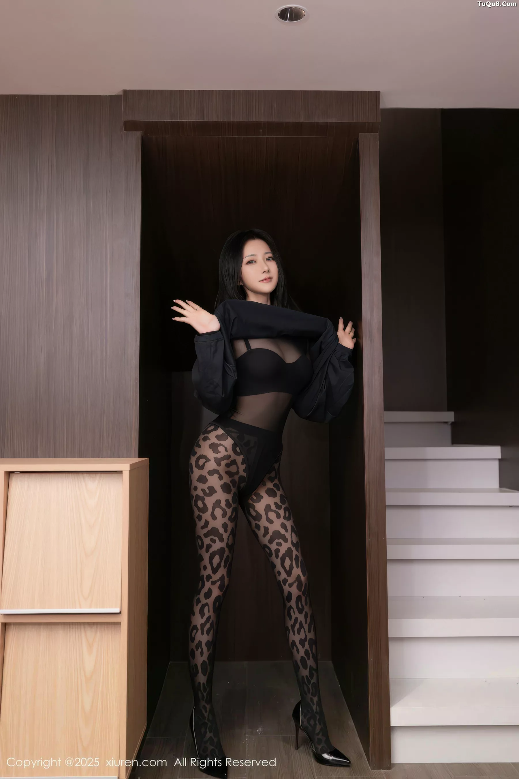 [XiuRen秀人网] 2025.10.31 No.10938 鱼子酱Fish 豹纹黑丝 [75P] NO.10