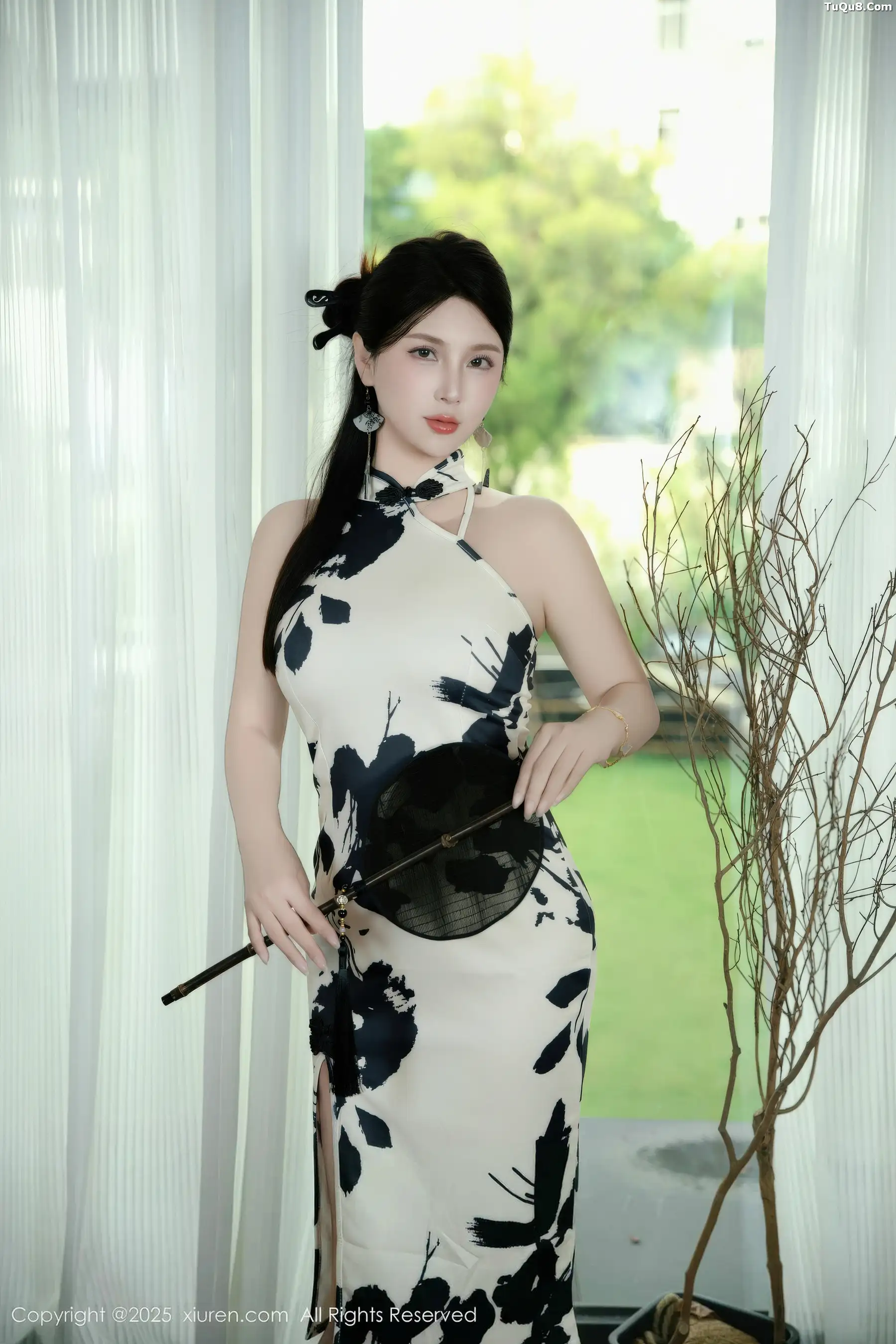 [XiuRen秀人网] 2025.11.14 No.10989 小蛮妖Yummy 性感旗袍 [70P] NO.5