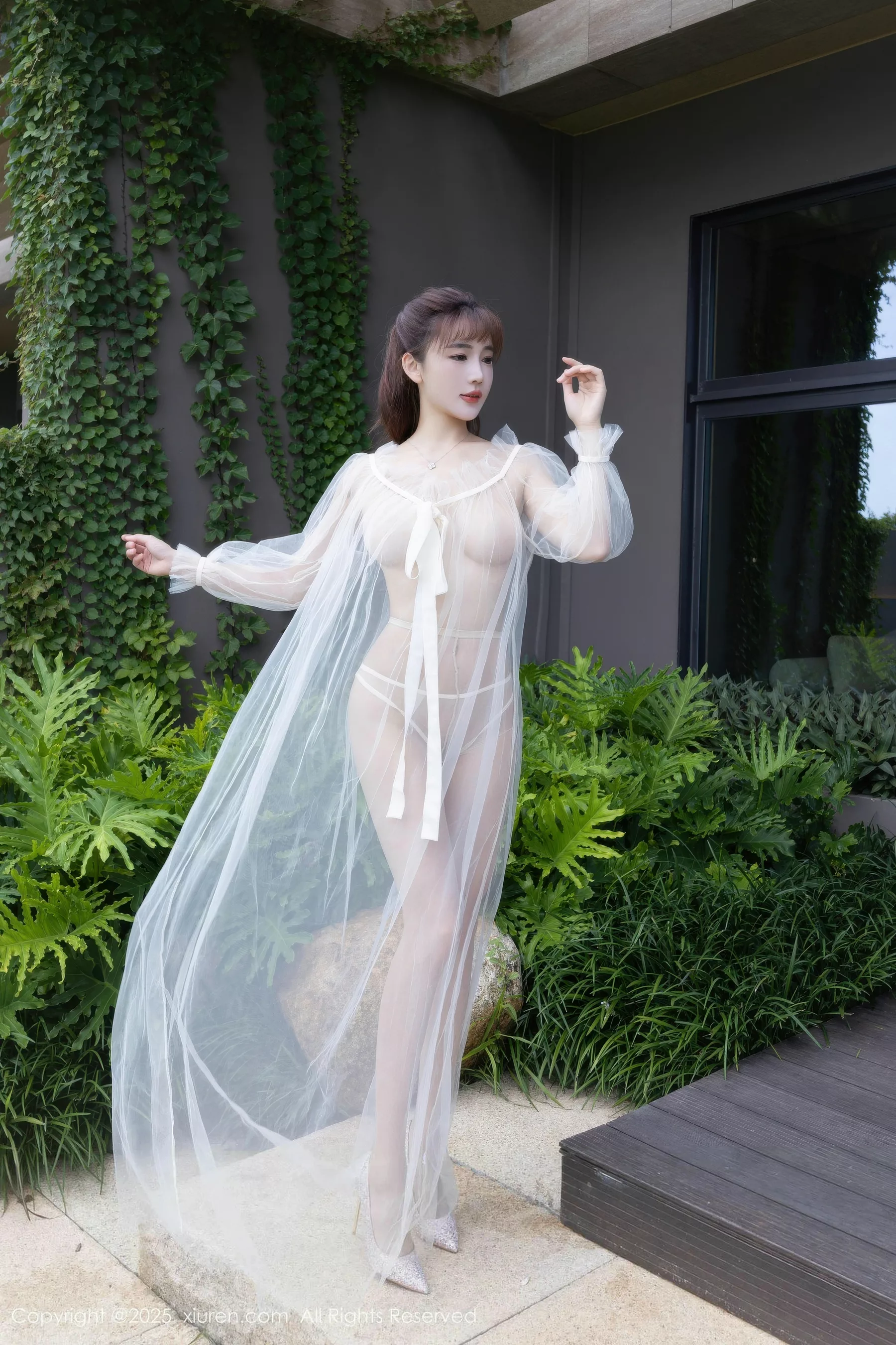 [XiuRen绣人网] 2025.10.23 No.10903 陆萱萱 轻透白纱 [70P] NO.1