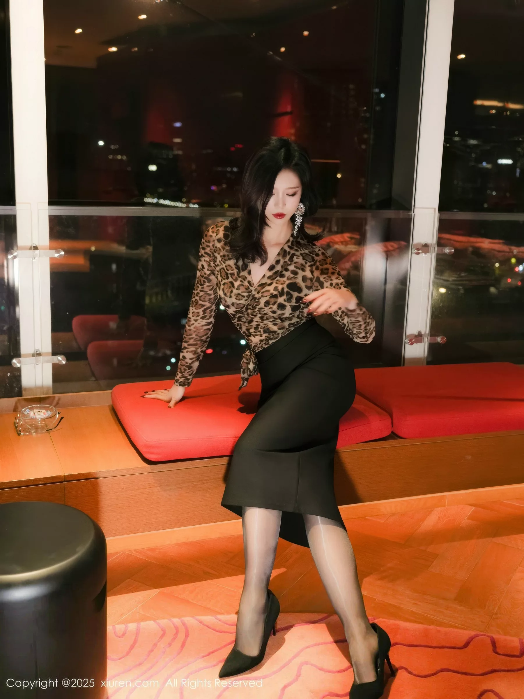 [XiuRen绣人网] 2025.10.23 No.10901 玫瑰我爱你 [63P] NO.7