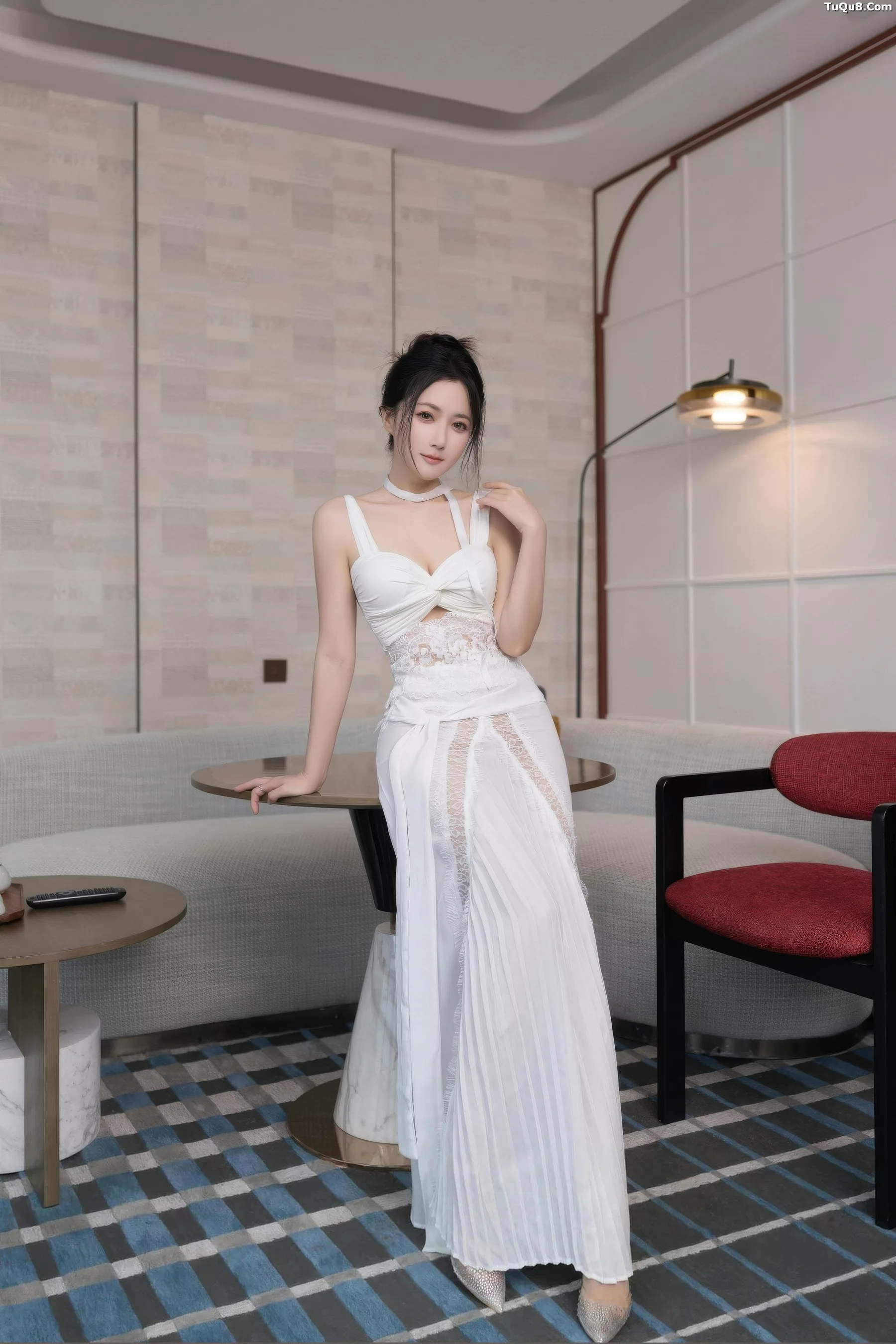 [XiuRen秀人网] 2025.10.24 No.10911 鱼子酱Fish 无内肉丝 [76P] NO.1