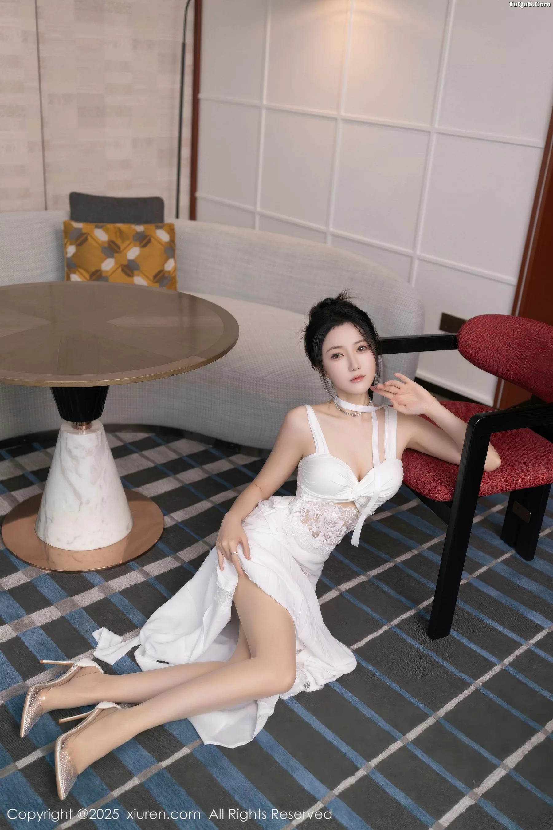 [XiuRen秀人网] 2025.10.24 No.10911 鱼子酱Fish 无内肉丝 [76P] NO.11