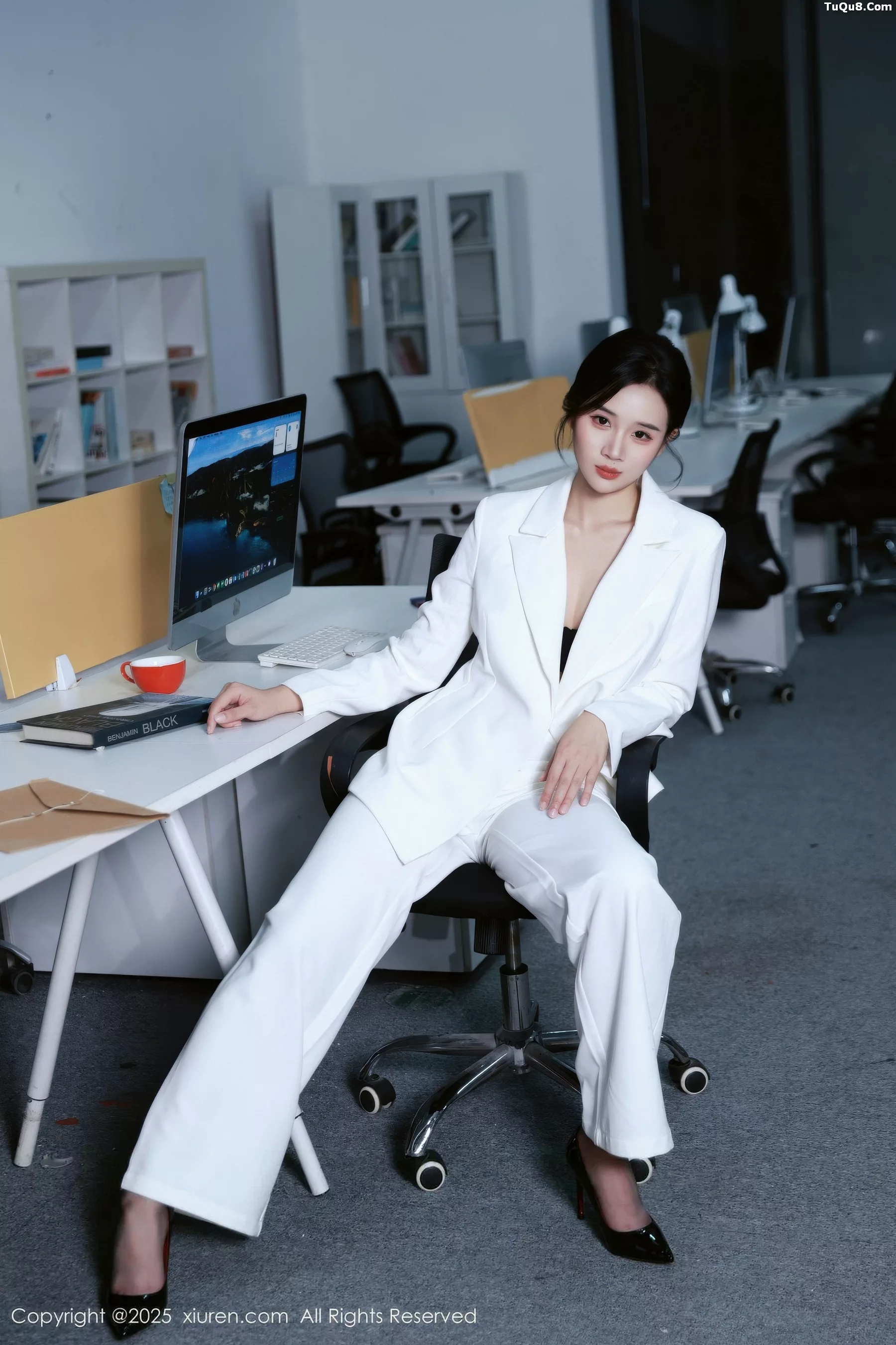 [XiuRen绣人网] 2025.10.24 No.10908 南乔 开档黑丝 [72P] NO.9