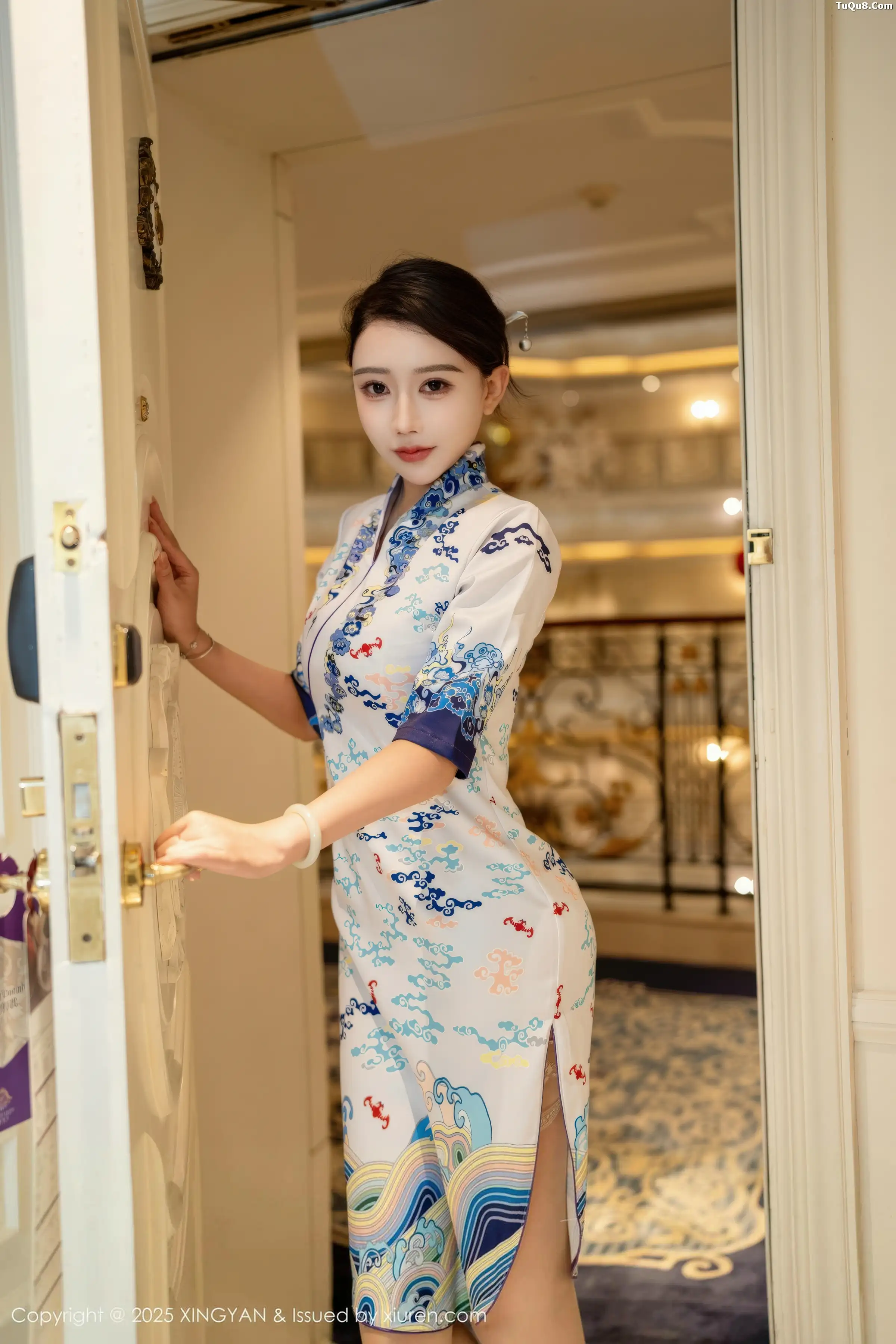 [XINGYAN星颜社] 2025.11.27 VOL.435 李若汐 青花瓷旗袍 [76P] NO.11