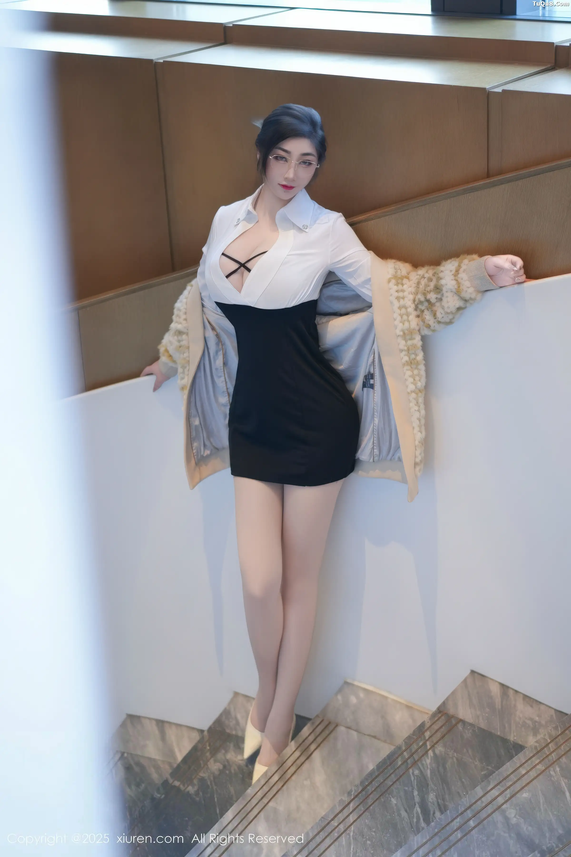 [XiuRen秀人网] 2025.11.28 No.11045 妲己_Toxic 魅惑黑丝 [80P] NO.1