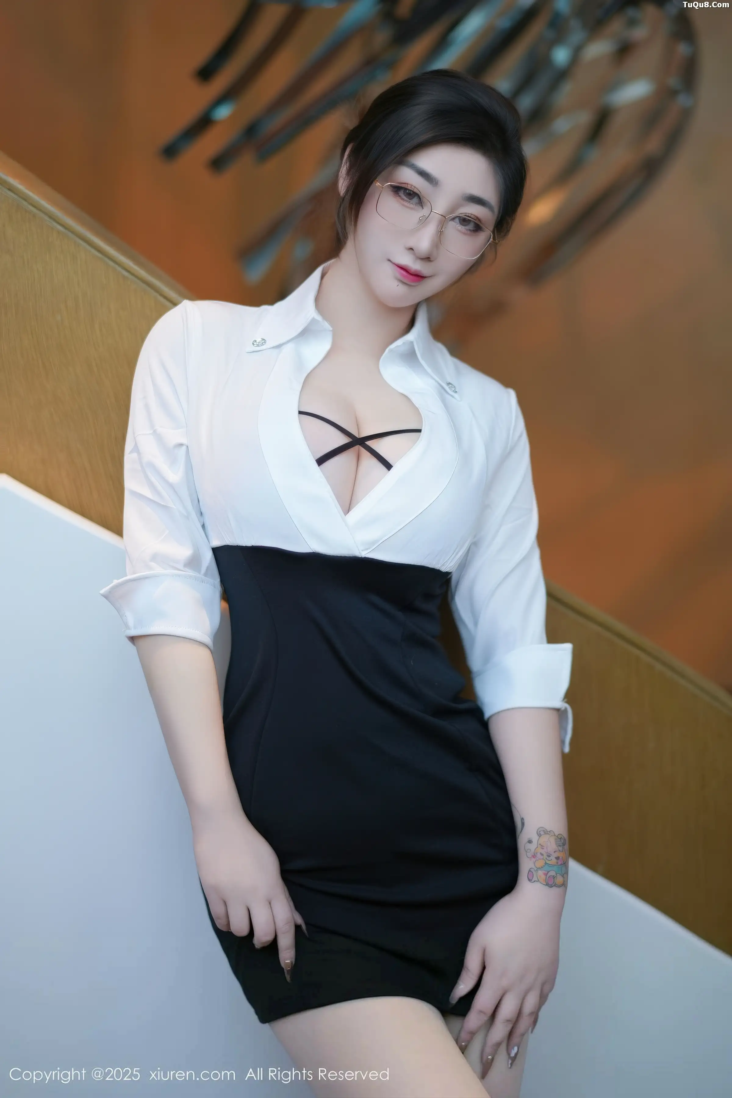 [XiuRen秀人网] 2025.11.28 No.11045 妲己_Toxic 魅惑黑丝 [80P] NO.10