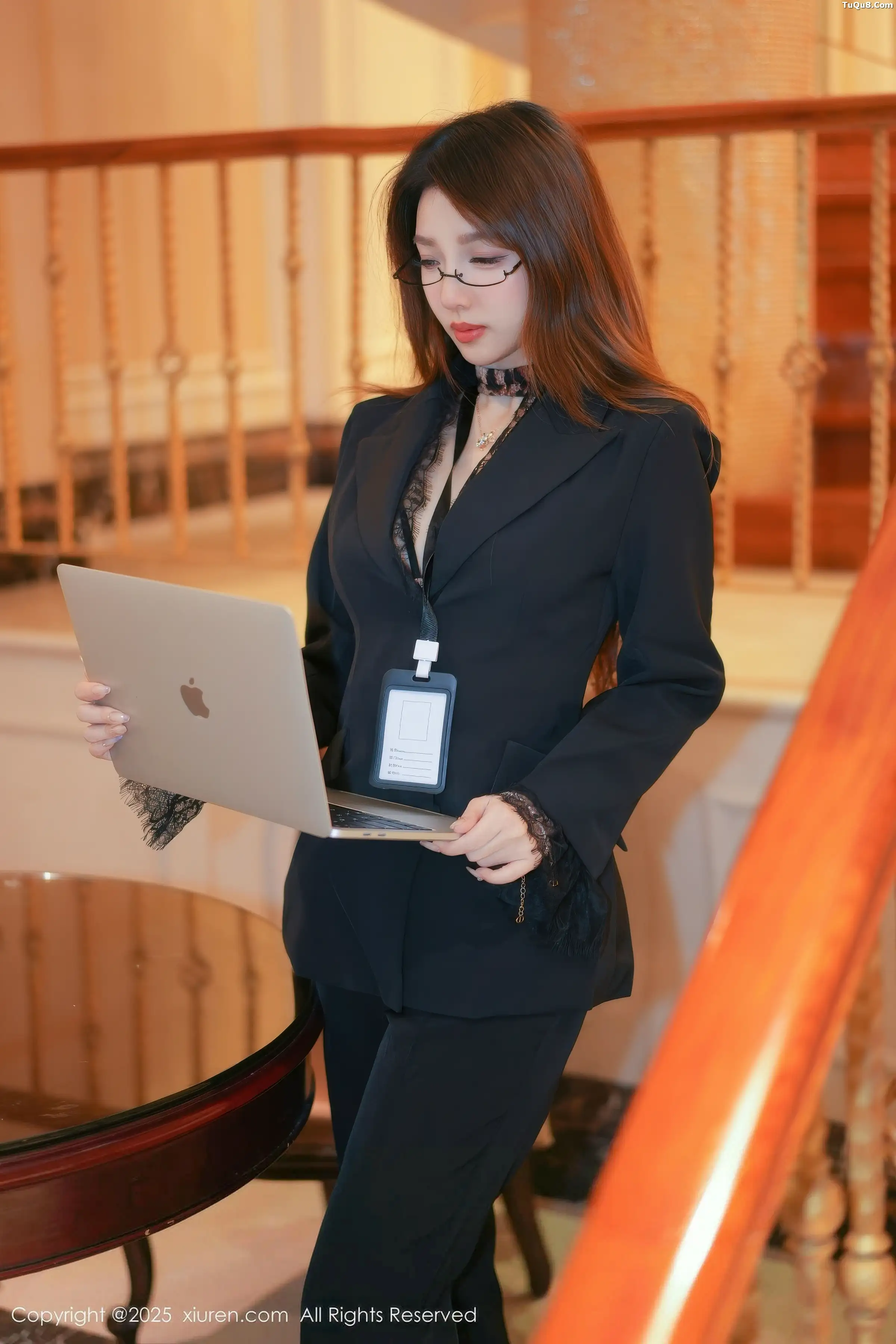 [XiuRen秀人网] 2025.11.19 No.11007 Twins-夭夭 闪亮黑丝 [82P] NO.2