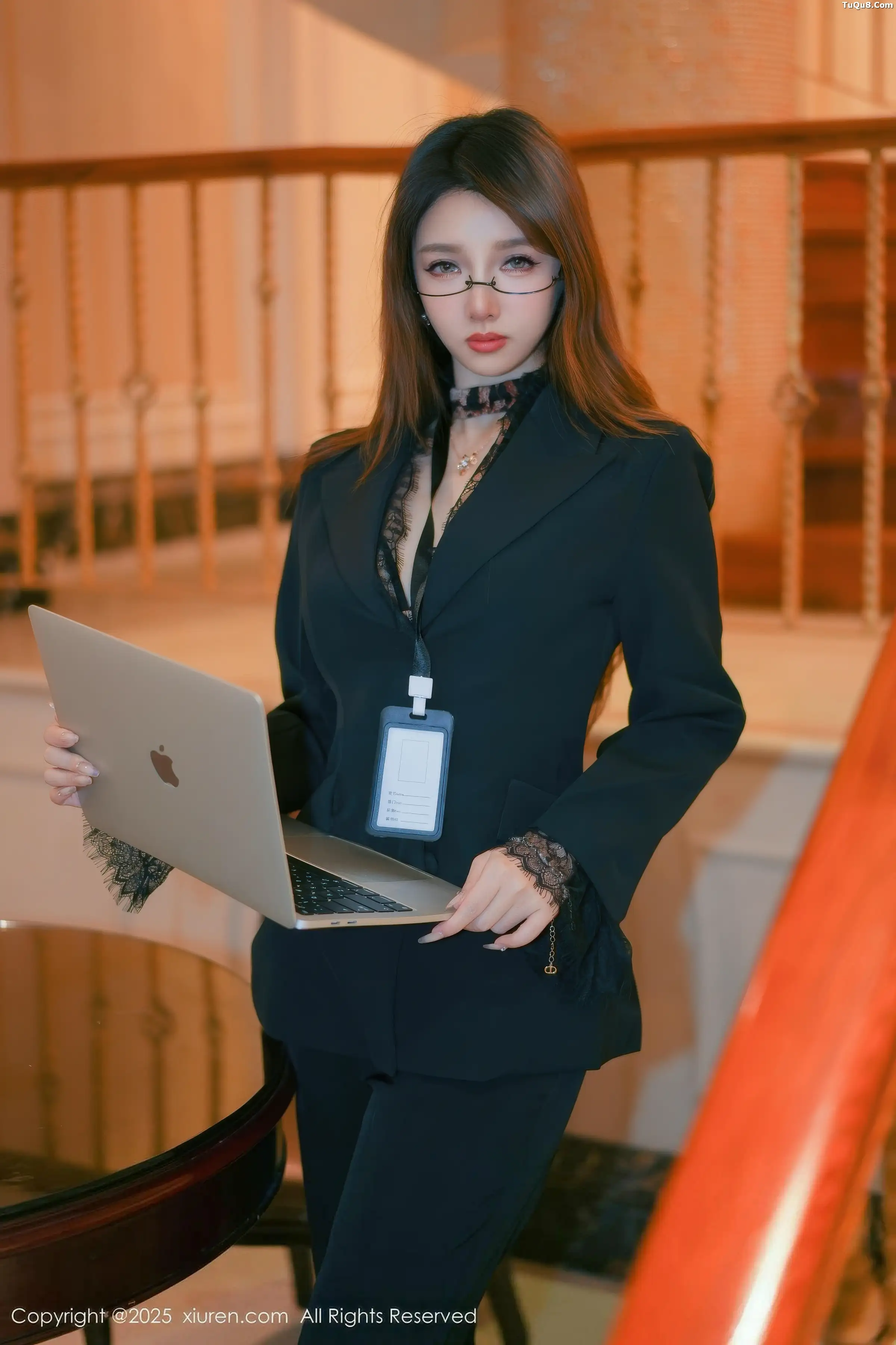 [XiuRen秀人网] 2025.11.19 No.11007 Twins-夭夭 闪亮黑丝 [82P] NO.1