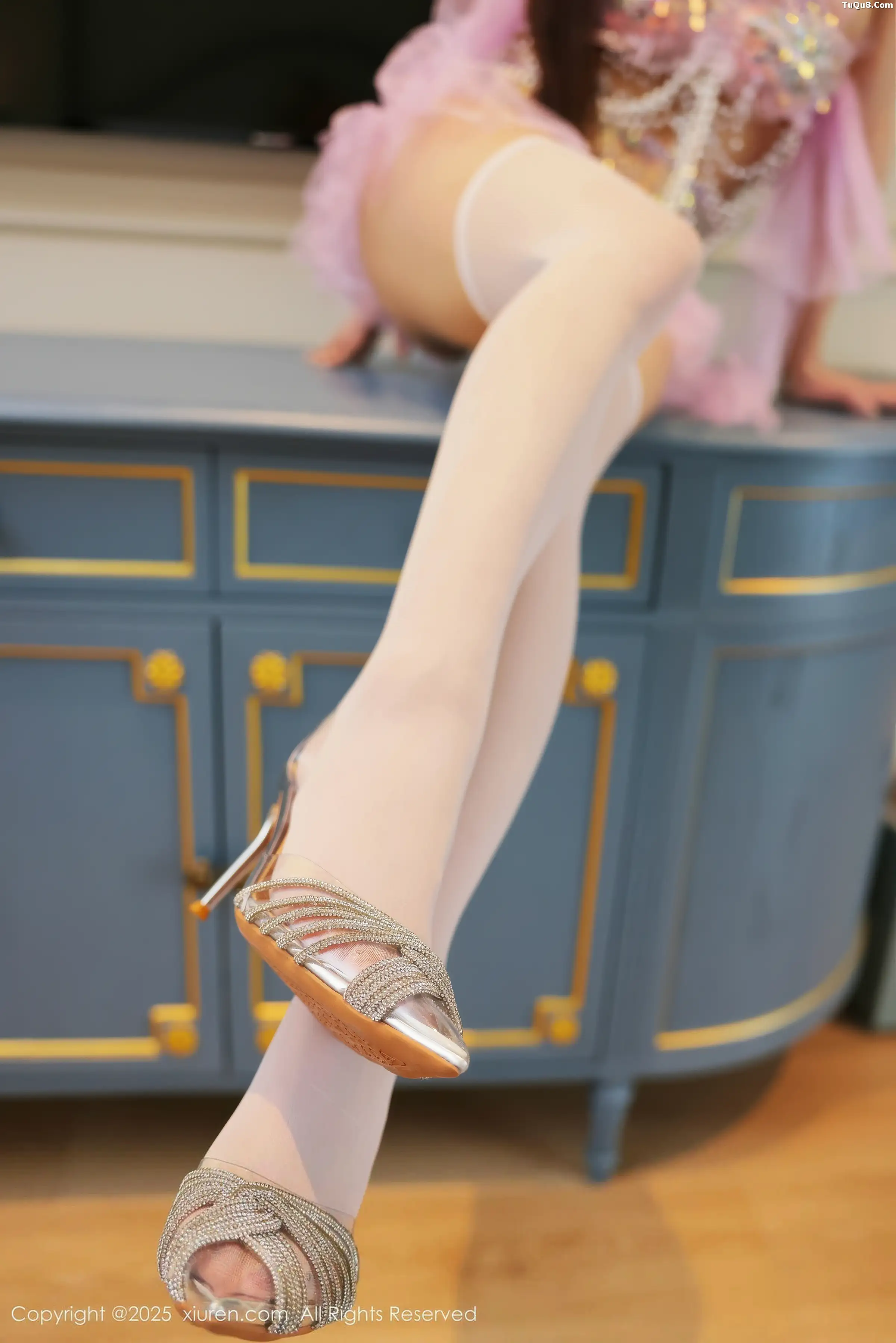 [XiuRen秀人网] 2025.11.21 No.11020 小肉肉咪 凹凸身材 [70P] NO.12