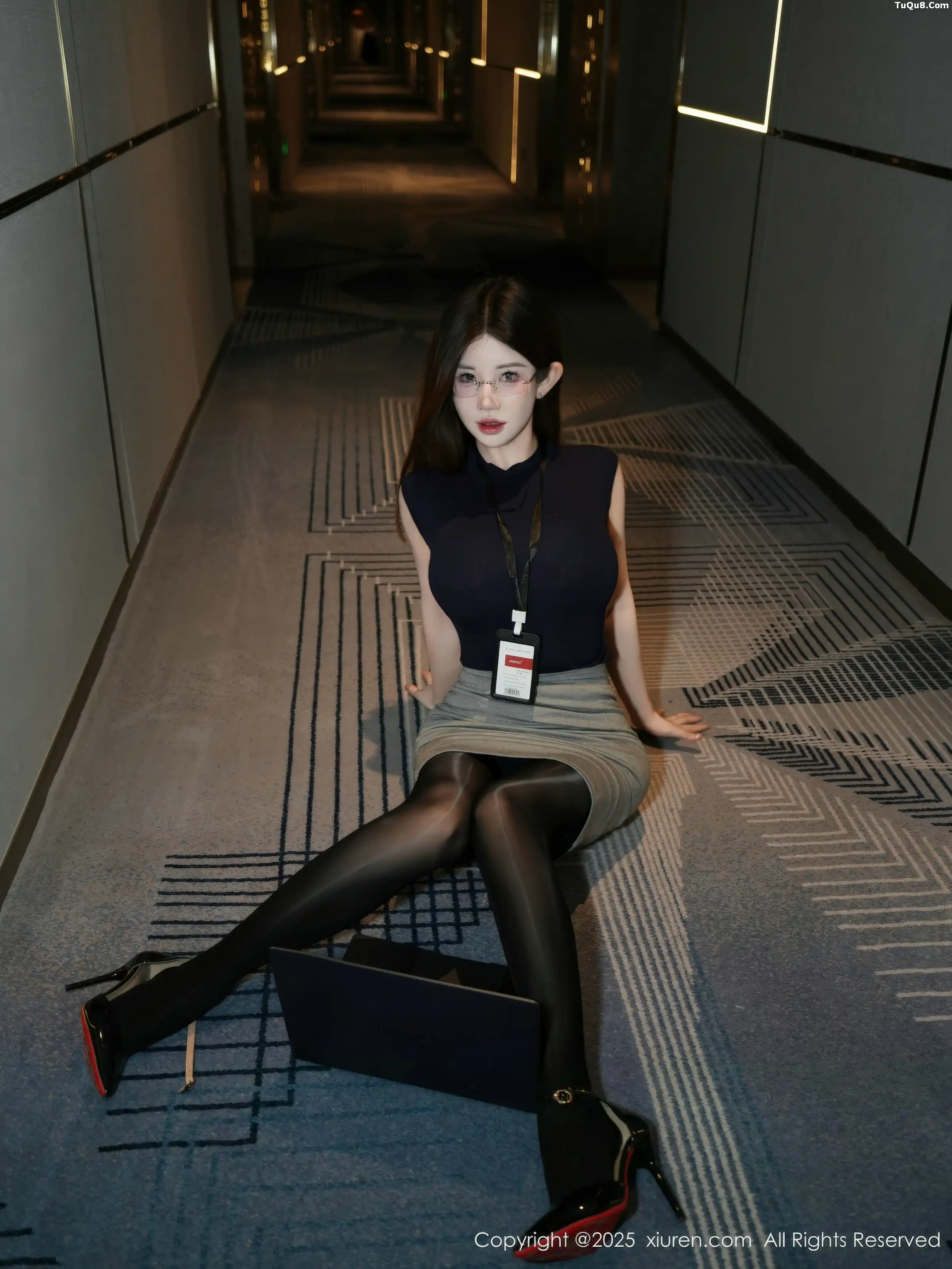 [XiuRen秀人网] 2025.11.24 No.11023 苏甜橙子 闪亮黑丝 [55P] NO.7