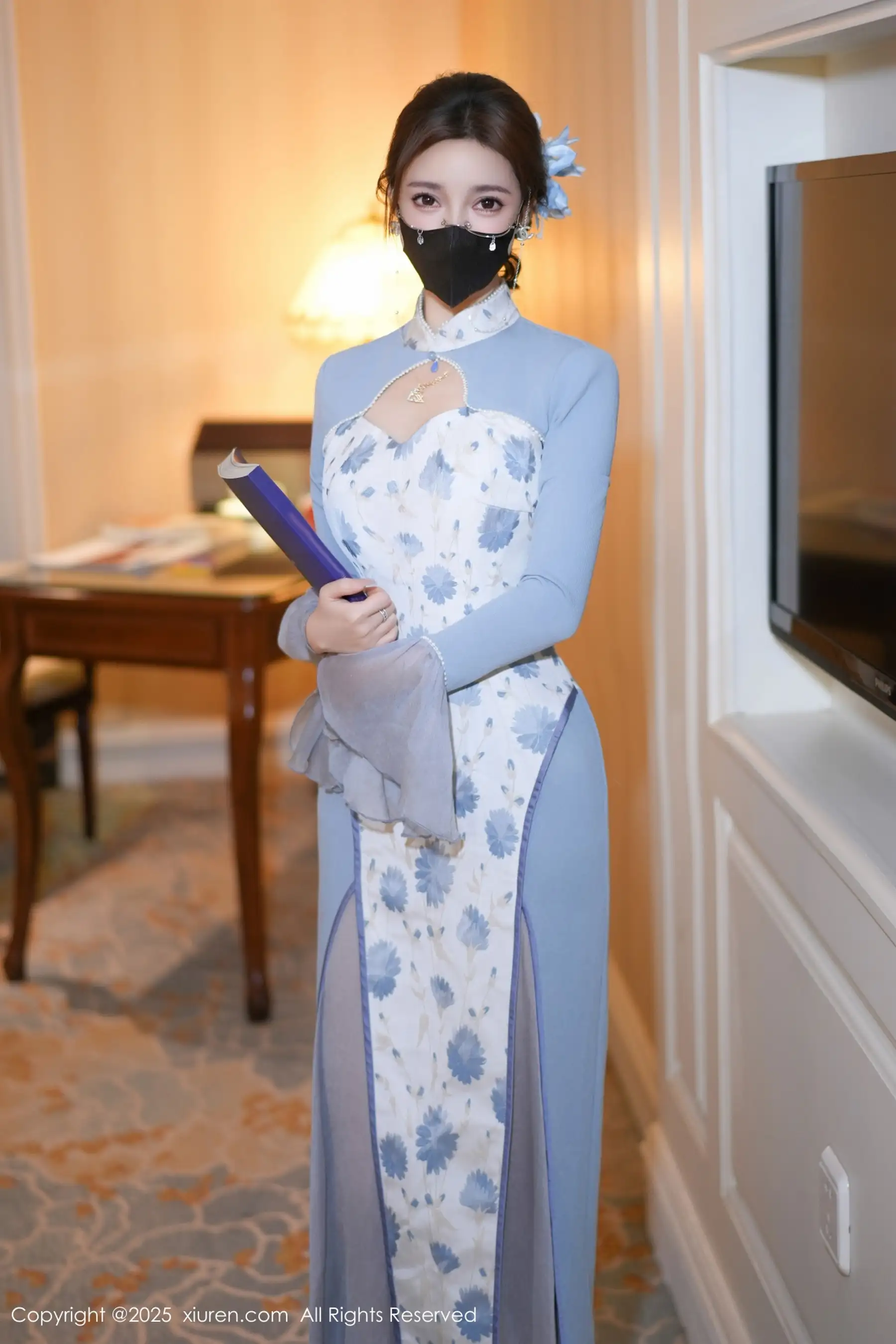 [XiuRen秀人网] 2025.11.26 No.11033 Twins-桃桃 闪亮白丝 [80P] NO.1